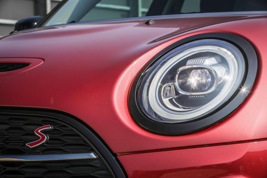 Детали экстерьера Mini Cooper SD Clubman (F54) 2019 года  (WW) (фото 9 из 42)